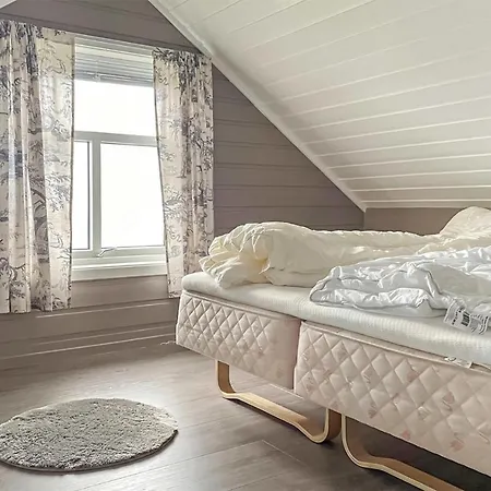 Holiday home Cozy In With Kitchen Straumsjoen